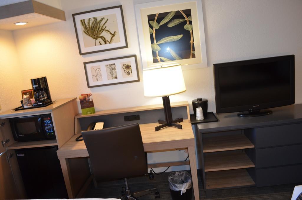 Country Inn & Suites By Radisson, Frederick, Md Eksteriør billede